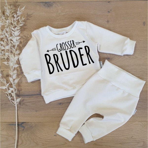 Cremeweiss (Weiss) - Grosser Bruder (schwarz) - Sweater und Jogging Pants