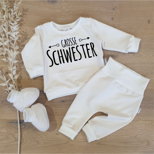 Cremeweiss (weiss) - Grosse Schwester (Schwarz) - Sweater, Jogging Pants und Booties