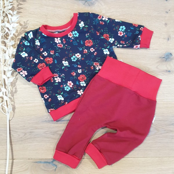 Navy Rot Blumen (Rot) - Sweater und Jogger Rot (Hellrot)