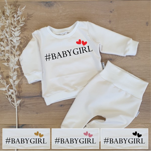 Cremeweiss - #Babygirl (schwarz) - Sweater und Jogging Pants