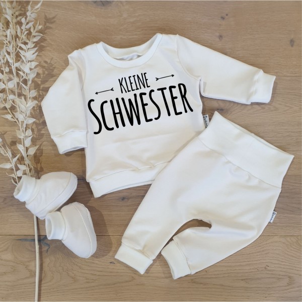 Cremeweiss (weiss) - Kleine Schwester (Schwarz) - Sweater, Jogging Pants und Booties